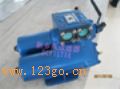 SPL40-C�ͺ�ϵ��˫Ͳ��Ƭʽ��������SPL40-C�ͺ�ϵ��˫Ͳ��Ƭʽ������
˫Ͳ��Ƭʽ��������Ҫ�ɿ��塢��о�����ת��������㲿����ɡ���װ������ǻ��������Խ����Ϳڣ���ϵ�½��ϳ����ɹ����ƽ�ͷ�򷽷������ⲿ�͹����ӣ�����оǻ�׸���һ��װ��˨�����ۿף����ŷ����͡�Ϊ�̶��������������е���˨�׵ķ���������װʹ�á�
ÿһ��о����������ǡ���о��Ͳ����Ƭ����ƬȦ����ɣ������Ƕ���װ�з����������ų�������ǻ�Ŀ����á�
��Ƭ������о��Ͳ�ϣ�����������Ҫ����Ԫ������������֧���������Ƹ��̵���ɣ���������Ŀ�����û�������Ҫѡ�á�
ת�����������������Ͻ��Ƴɵ�׵�壬�뷧����ĥ��ϣ������������������͵��ף����͵���һ��ͨ��о�Ϸ���ǻ��һ��ͨ�������ڣ����͵���һ��ͨ��оǻ��һ��ͨ�������ڣ���ת����Ѹ�ٴ�һ����λ��ת����һ����λ��ʱ�����彫һ��оǻ��ͨ·�رգ�������һ��оǻ��ͨ·�򿪣���ʱ��ѹ���ʹ���������������оǻ�����������˺������;��Ϸ���ǻ�ӳ����������ﵽ������Һ��Ŀ�ġ�ת���������ͷ�ϵļ�ͷָ���ͨ����оǻ��һ�ߡ�
SPL��DPL����Ƭʽ�����������ڸ����ͺŵĴ��ú�½�ò��ͻ������͡�ȼ�ͺ�������ϵͳ�Ĺ����Լ�Ӧ����ʯ�͡���������������ҵ��
���� ��Ƭʽ��������ΪSPL˫Ͳϵ�к�DPL��Ͳϵ�У��ò�Ʒ���пɿ���ά�޷��㣬����Ҫ��������Դ������Ԫ��Ϊ����˿���Ƴɵ���Ƭ������ǿ�ȸߣ�ͨ��������ȷ�����˾��ȣ�������ϴ���ص㣬SPL˫Ͳϵ�������������й�����ʵ�ֲ�ͣ��ת������ϴ��
������������
�ͺ�	����ͨ��	�����	��Ƭ�ߴ�mm
˫Ͳϵ��	��Ͳϵ��			�ھ�	�⾶
SPL-15	 	15	2	20	40
SPL-25	DPL-25	25	5	30	65
SPL-32	 	32	8		
SPL-40	DPL-40	40	12	45	90
SPL-50	 	50	20	60	125
SPL-65	DPL-65	65	30		
SPL-80	DPL-80	80	50	70	155
SPL-100	 	100	80		
SPL-125	 	125	120	90	175
SPL-150	DPL-150	150	180		
SPL-200					
 	

